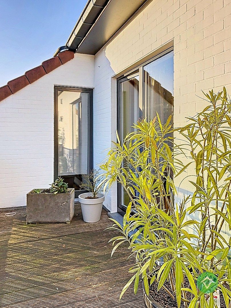 Luxe villa-appartement met dubbele garage en prachtig uitzicht in Koekelare foto 17