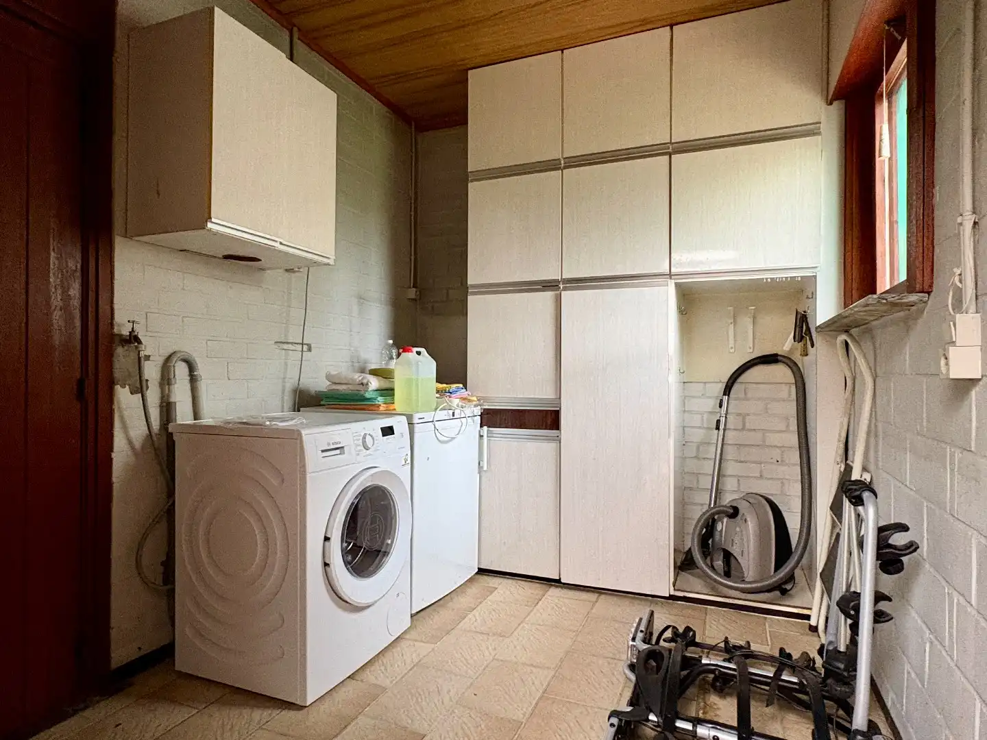 Gelijkvloerse woning op 408m² met 3slks, garage en tuin. foto 15