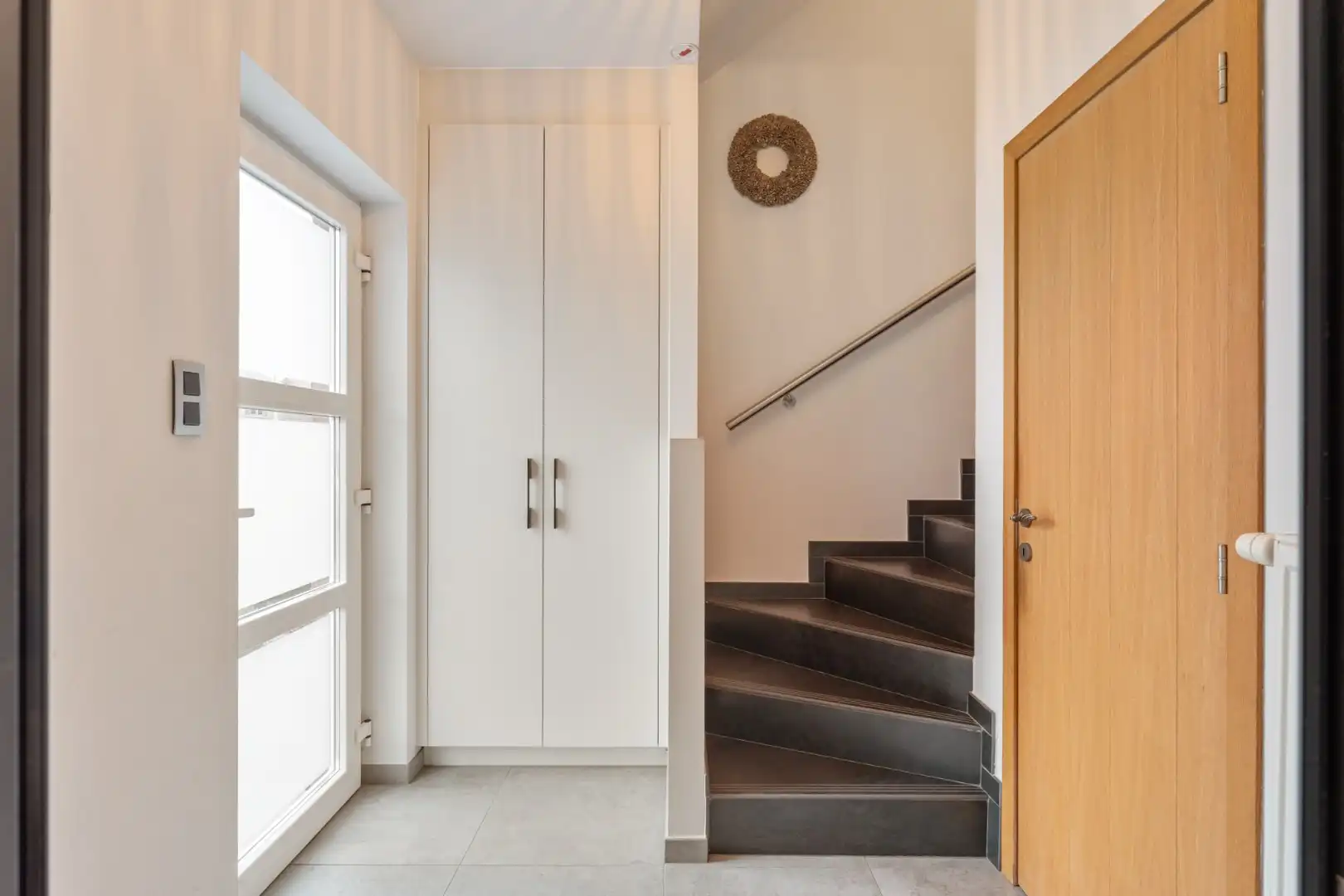 Recente, goed afgewerkte gezinswoning op een perceel van 5a15ca nabij het dorpscentrum van Opoeteren!  foto 3