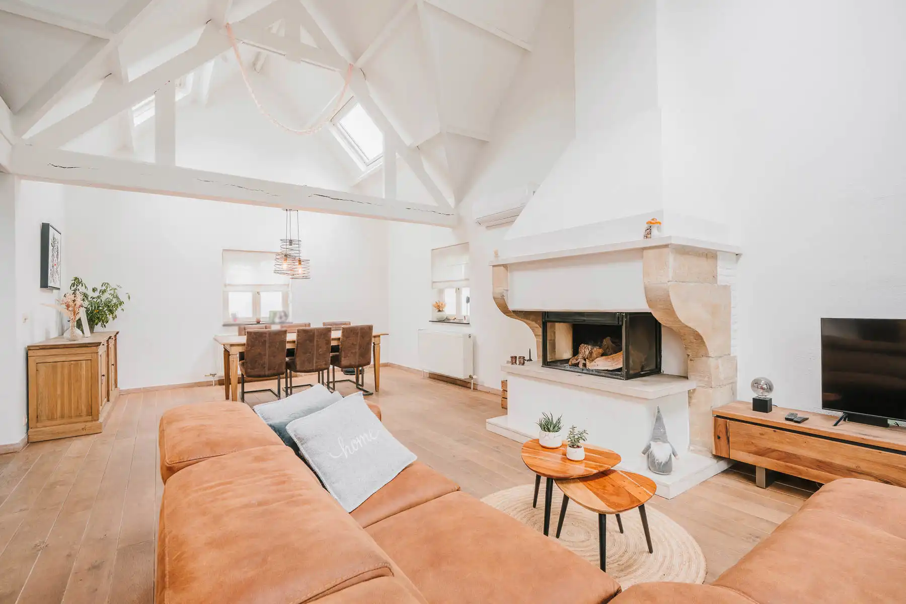 Prachtig gerenoveerde landelijke woning met zwembad foto 8