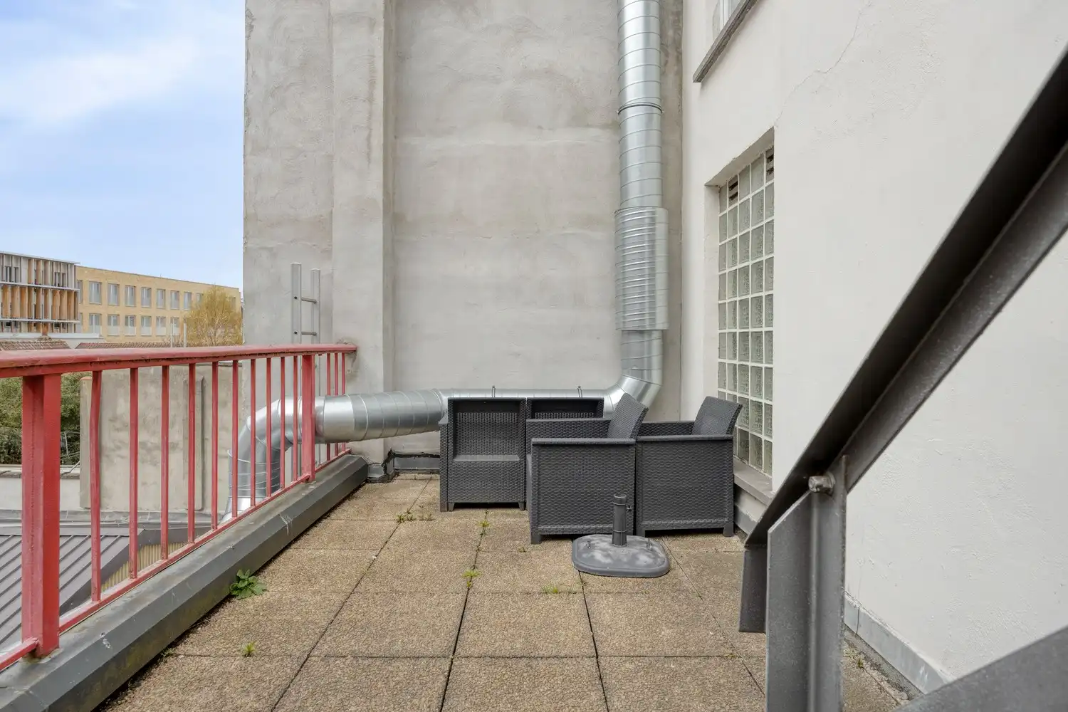 Appartementsgebouw met 1 commerciële ruimte, 2 twee slaapkamer appartementen en 1 studio op wandelafstand van Sint-Pietersstation foto 22