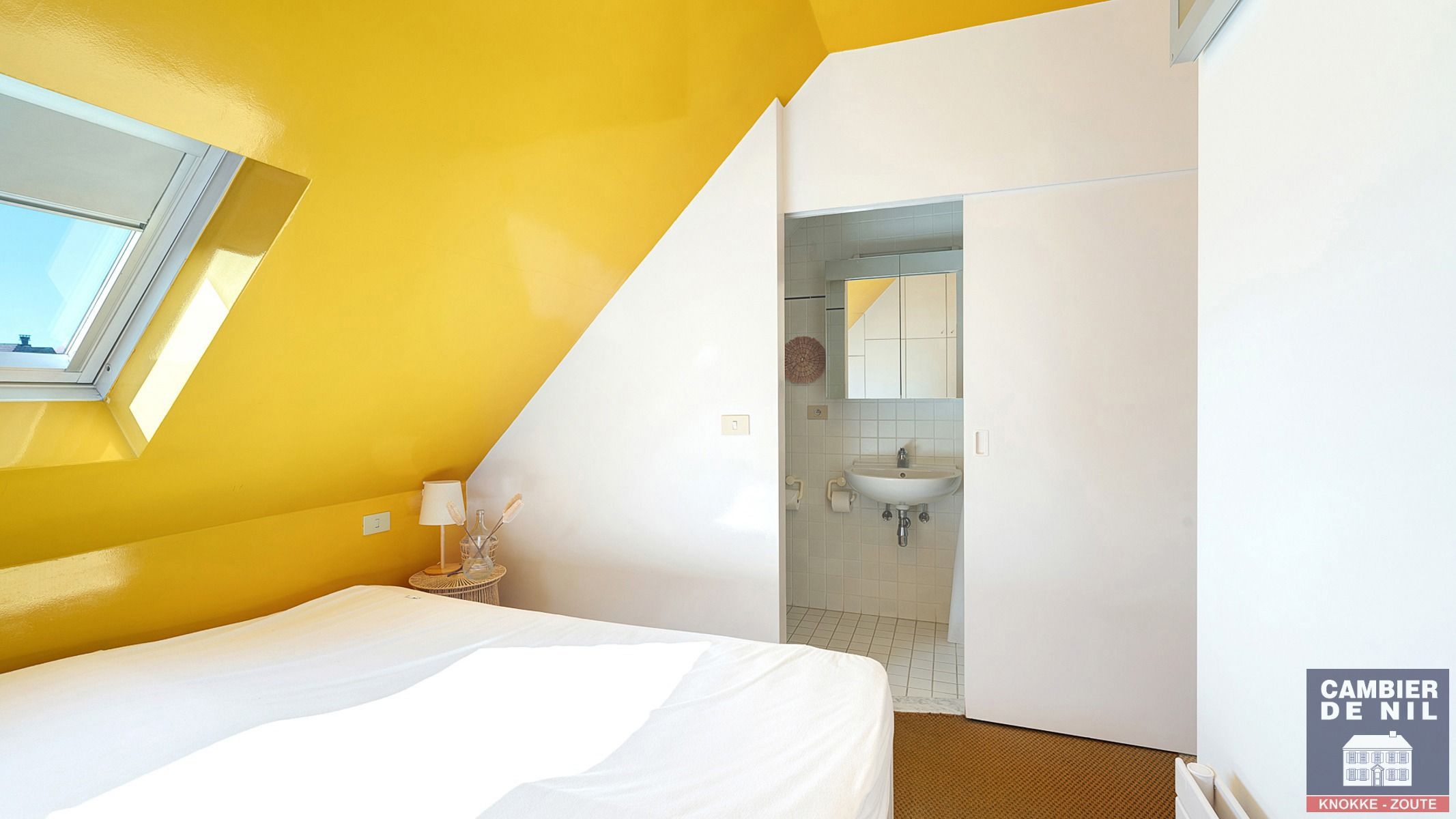 Schitterend duplex appartement met terras voor-en achteraan in hartje Zoute foto 18