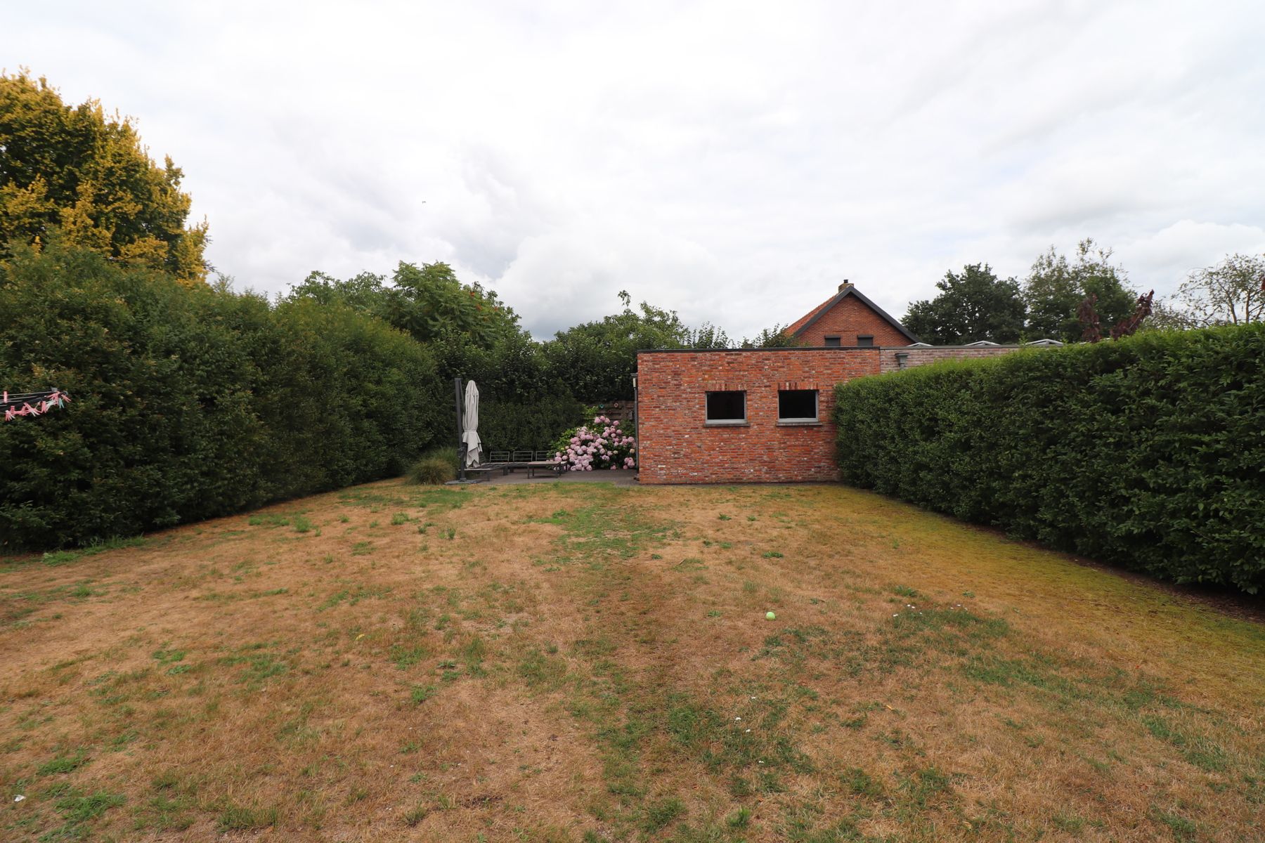 Charmante gezinswoning met 4 slaapkamers. foto 26