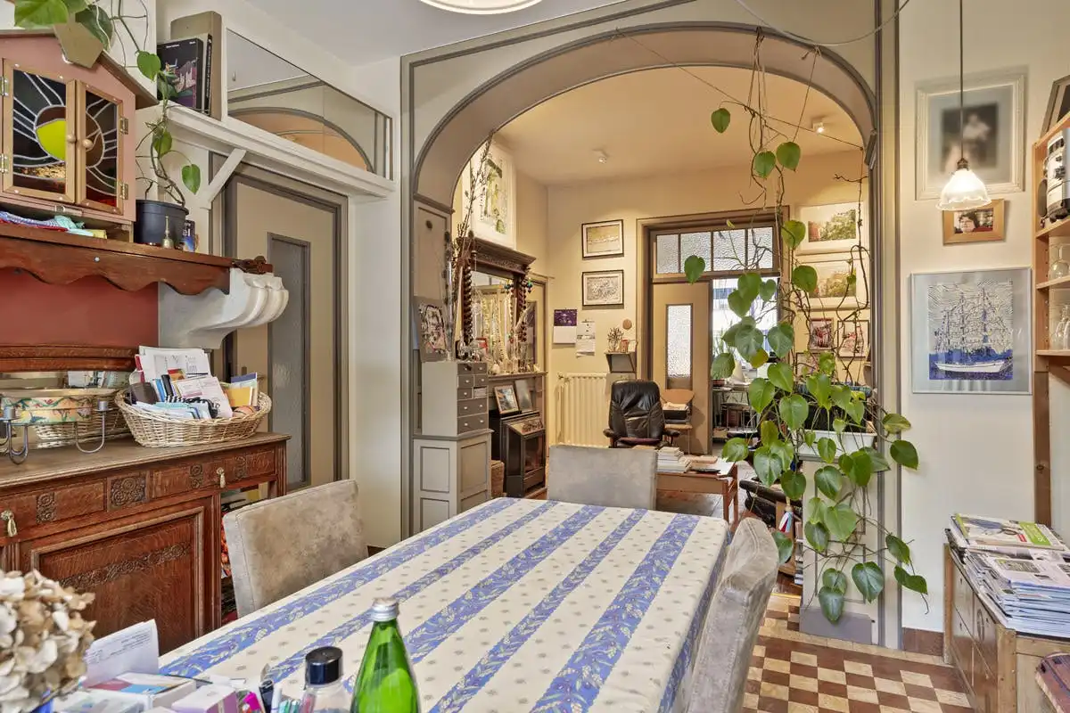 Charmant en ruim huis met 2 garageboxen in hartje Vilvoorde foto 6