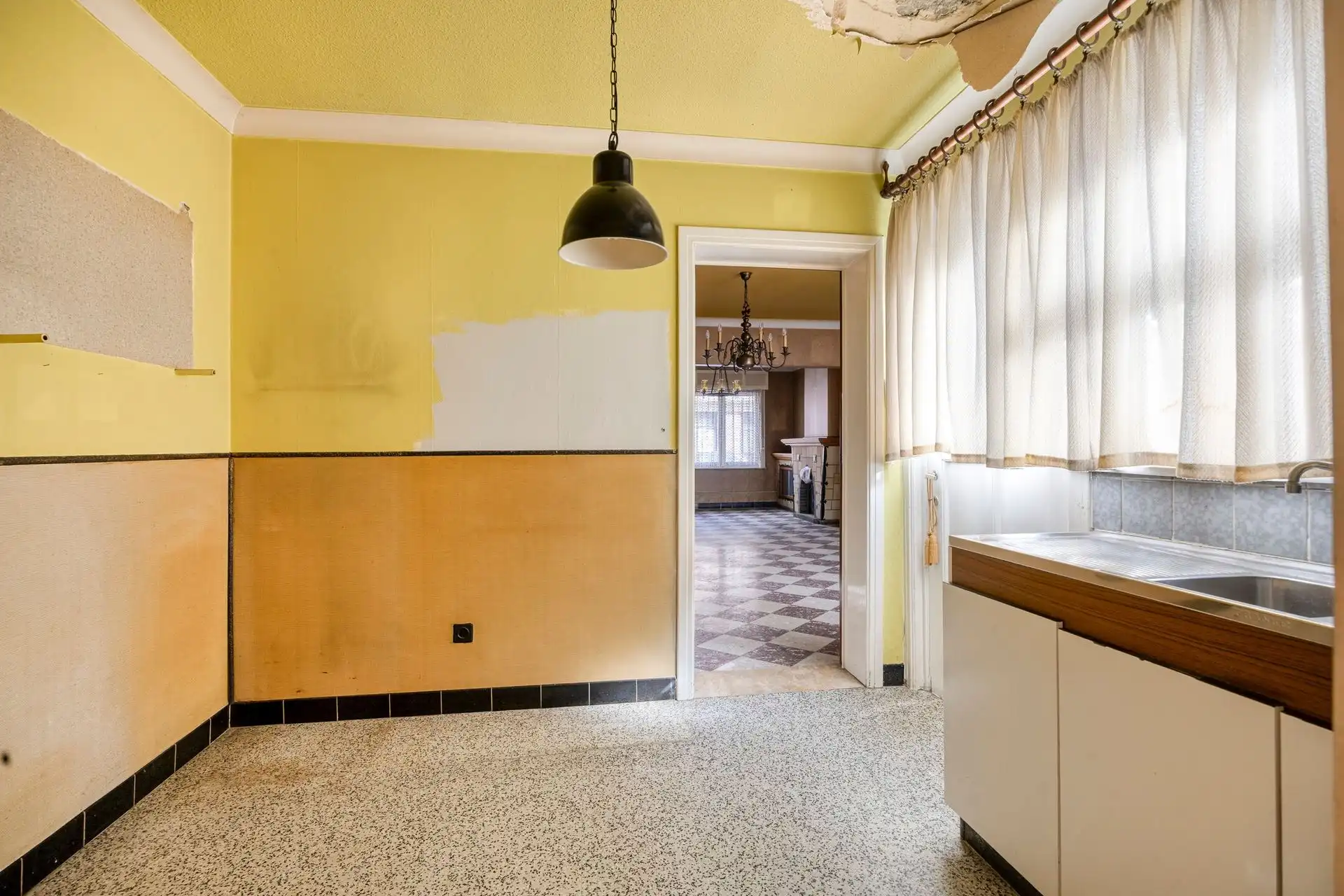 Te renoveren gesloten bebouwing foto 8