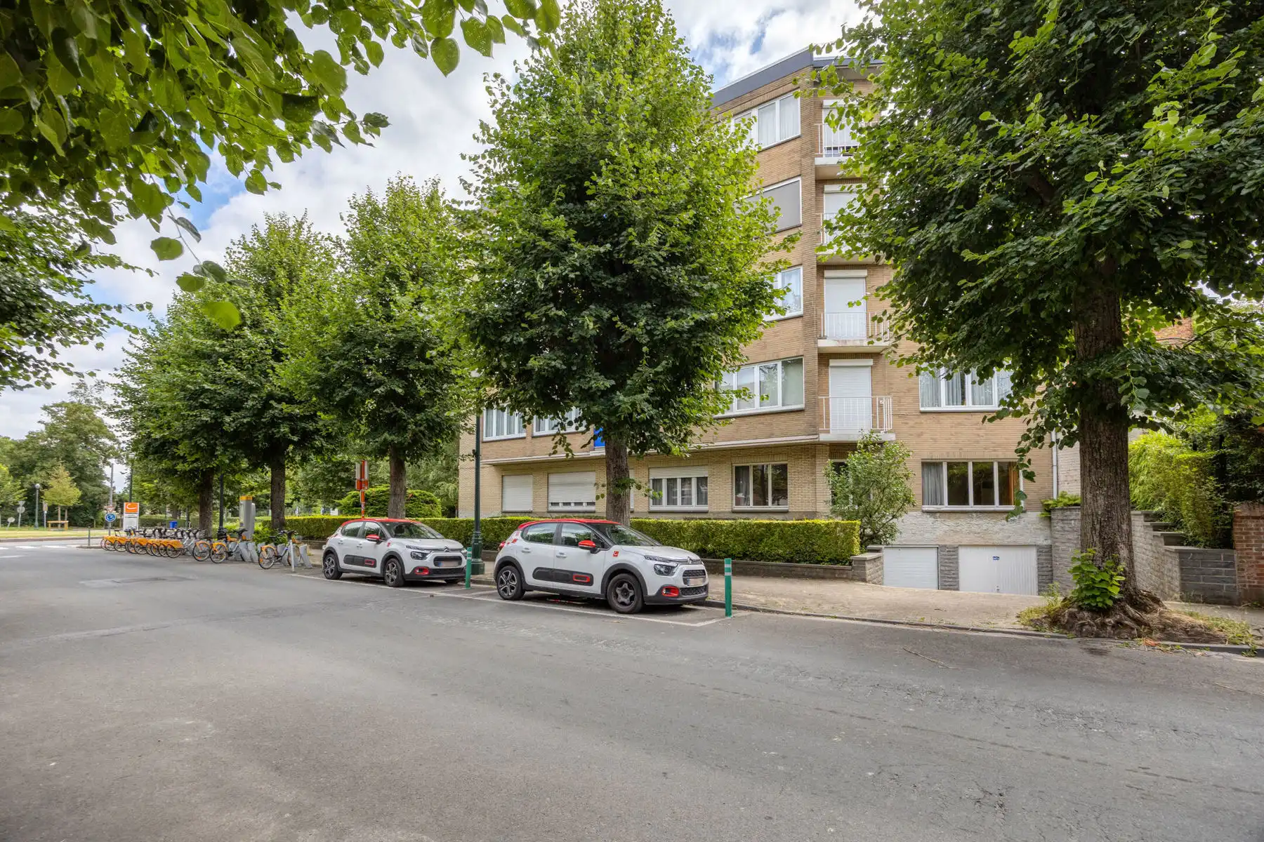 Goed gelegen gelijkvloersappartement met 2 slaapkamers foto 7