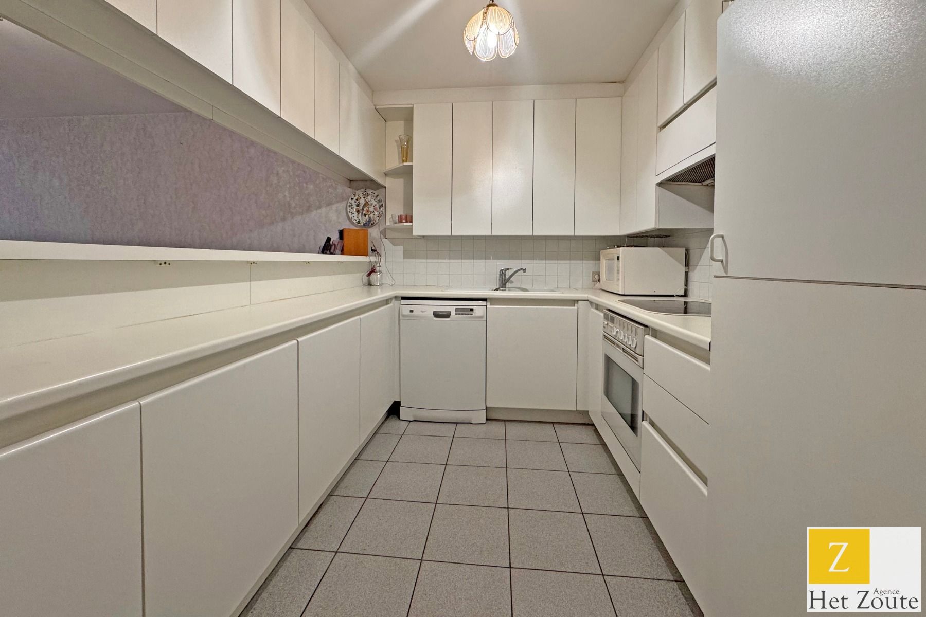 Te renoveren appartement op enkele passen van de Zeedijk foto 6