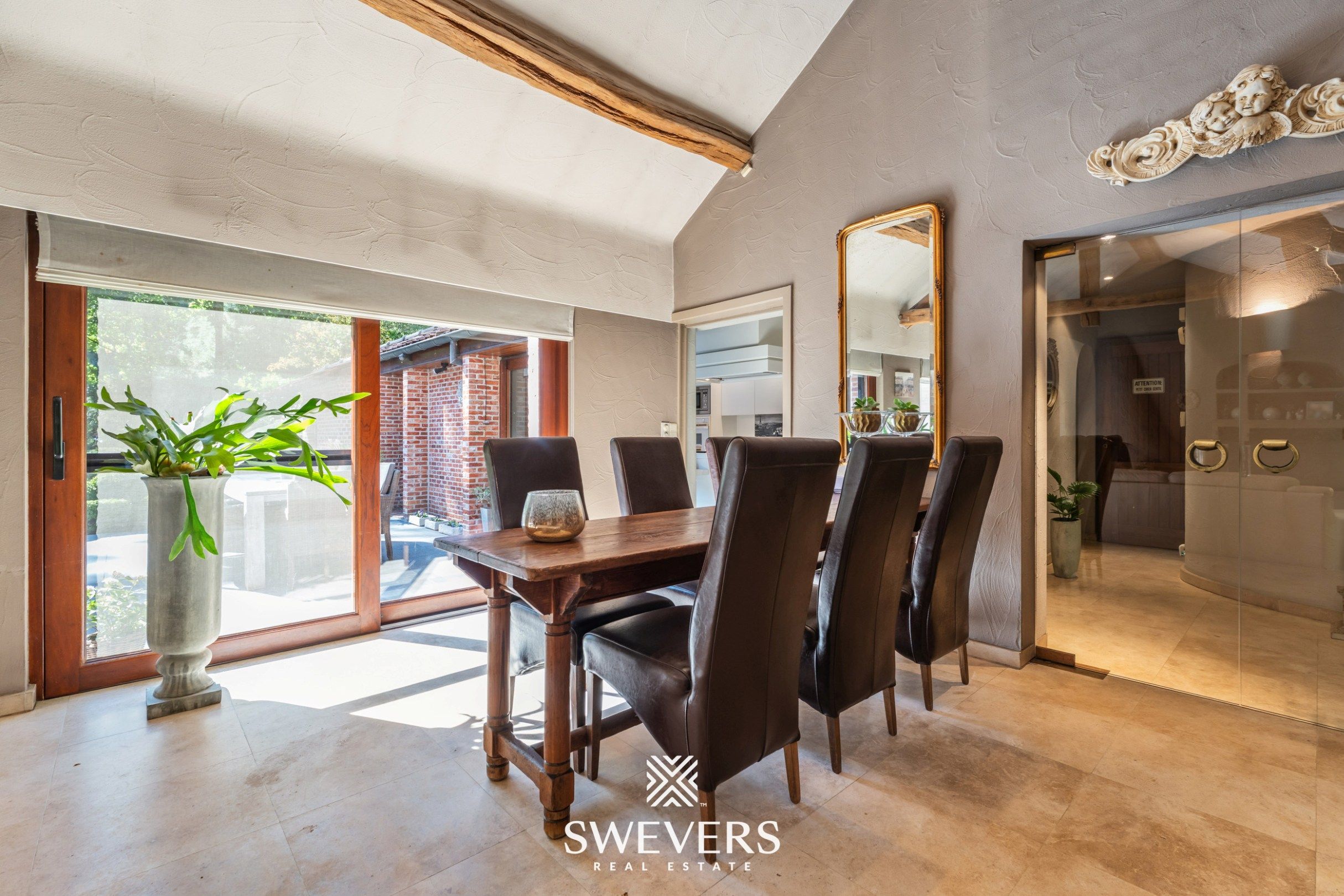 Exclusieve villa in Zuid-Franse stijl omgeven door groen in residentiële wijk Kayenberg foto 9
