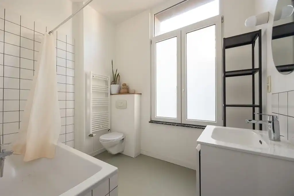 Charmant en licht rijhuis in het hart van Borgerhout foto 10