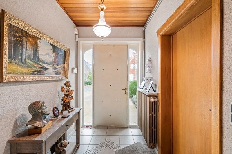 Veelzijdige villa met garage, werkplaats en 4 slaapkamers in Jabbeke foto 3