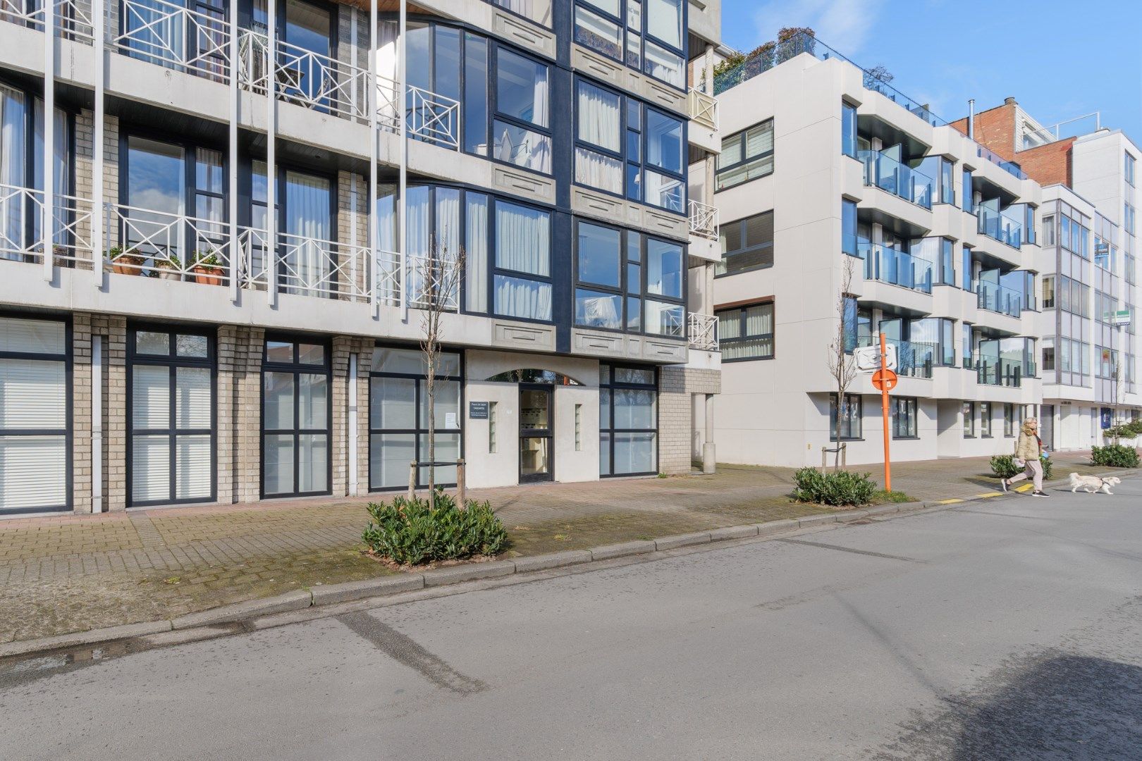 Gelijkvloers appartement met 4 slaapkamers in het centrum van Knokke foto 2