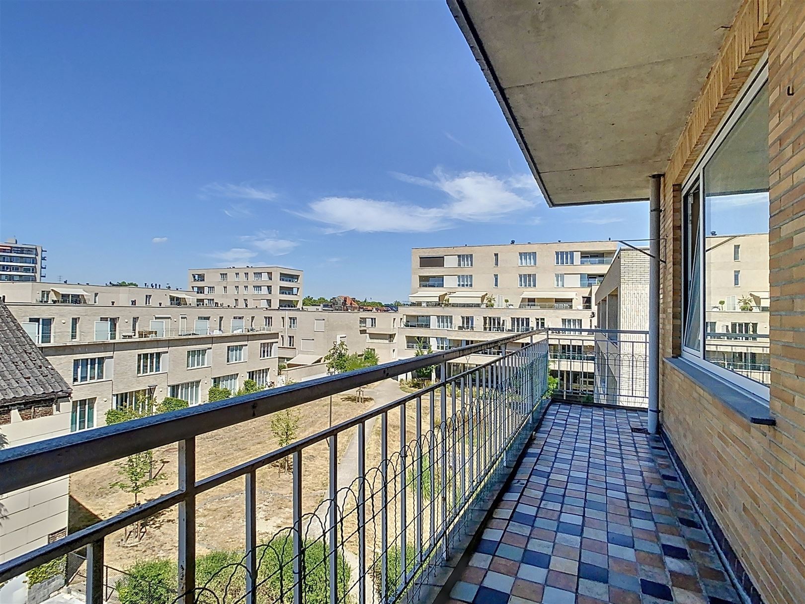 Ruim APP 3e V, 2 slpks, terras en kelder foto 30