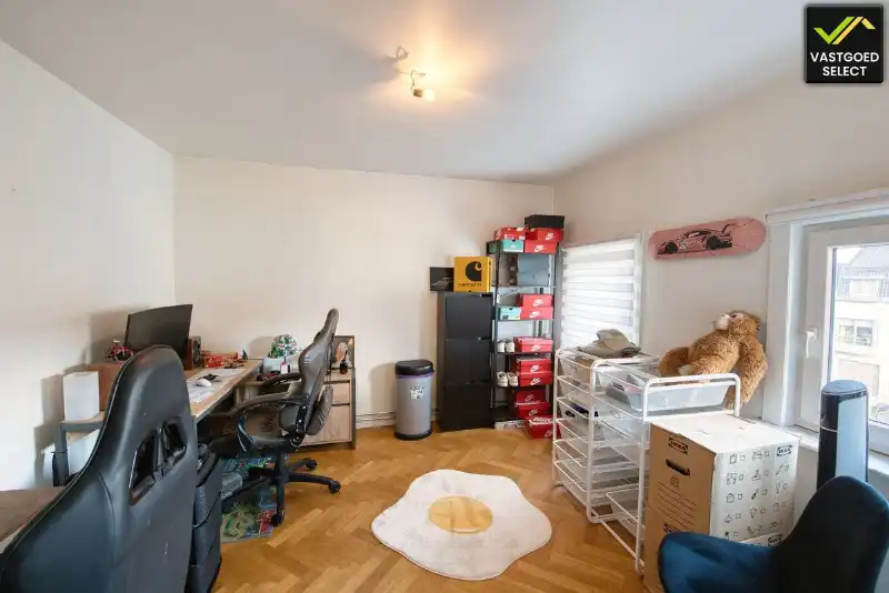 Statige herenwoning met bijgebouw, garage­mogelijkheden en patio in centrum Eeklo foto 16