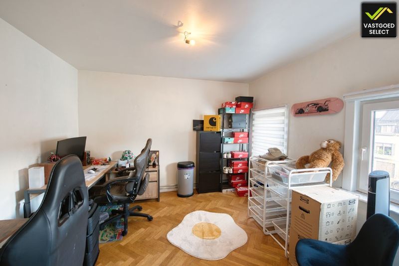 Statige herenwoning met bijgebouw, garage­mogelijkheden en patio in centrum Eeklo foto 16