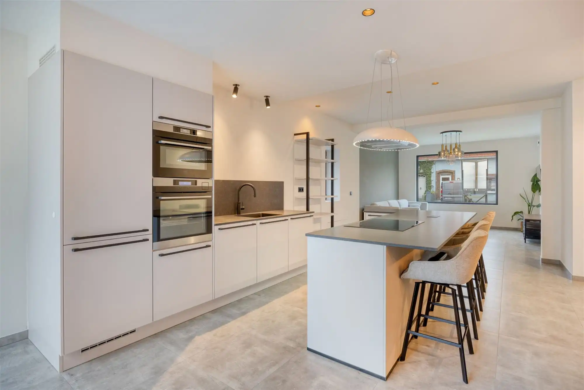 Moderne woning met 3 slaapkamers, 2 badkamers aan de vaart foto 12