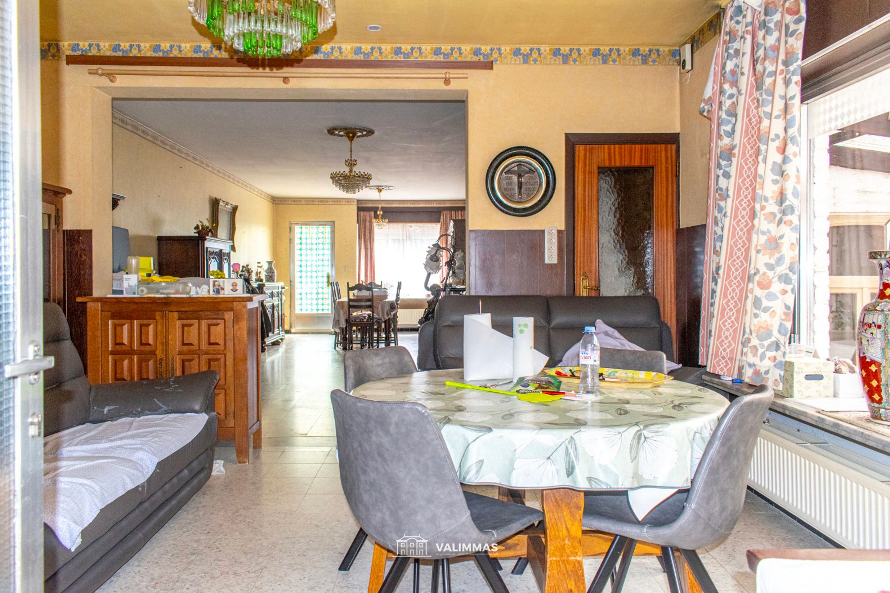 Ruime woning mt bijgebouwen & atelier (achteraan bereikbaar) foto 5