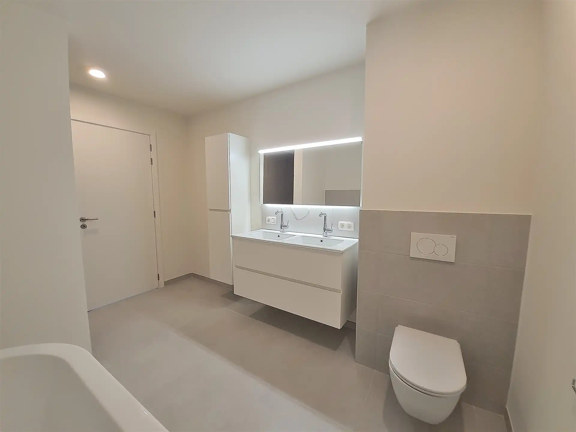 Nieuwbouw woning met 3 slaapkamers en tuin op toplocatie foto 21