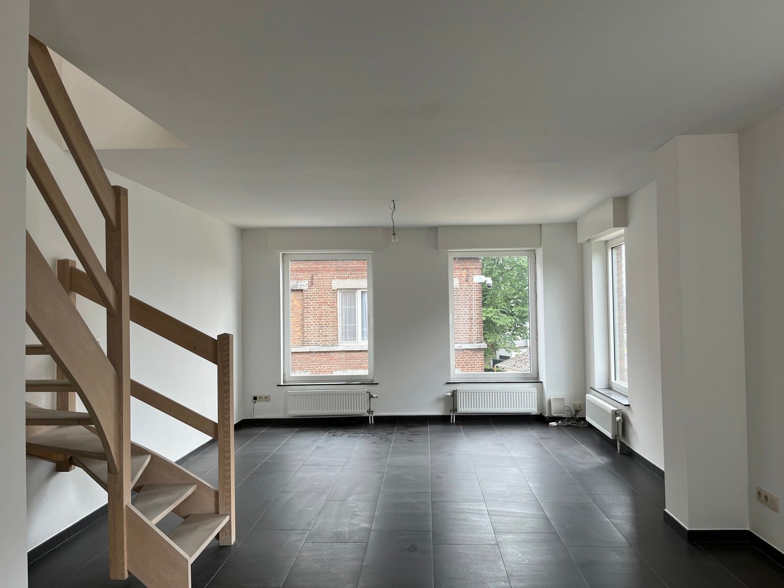Recente duplex met 1 slaapkamer en bureau foto 2