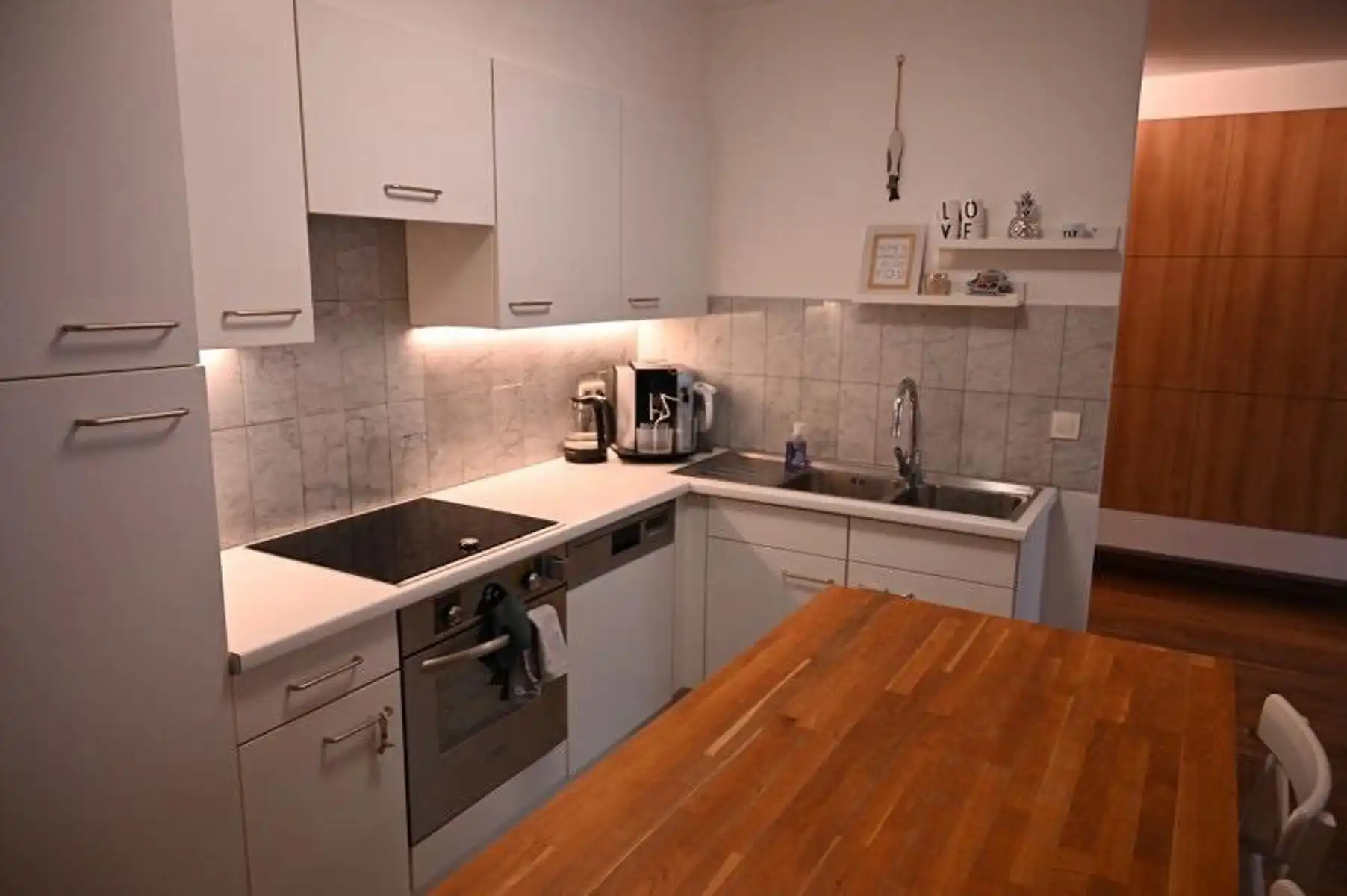 2 slaapkamer gemeubeld appartement met terras foto 6