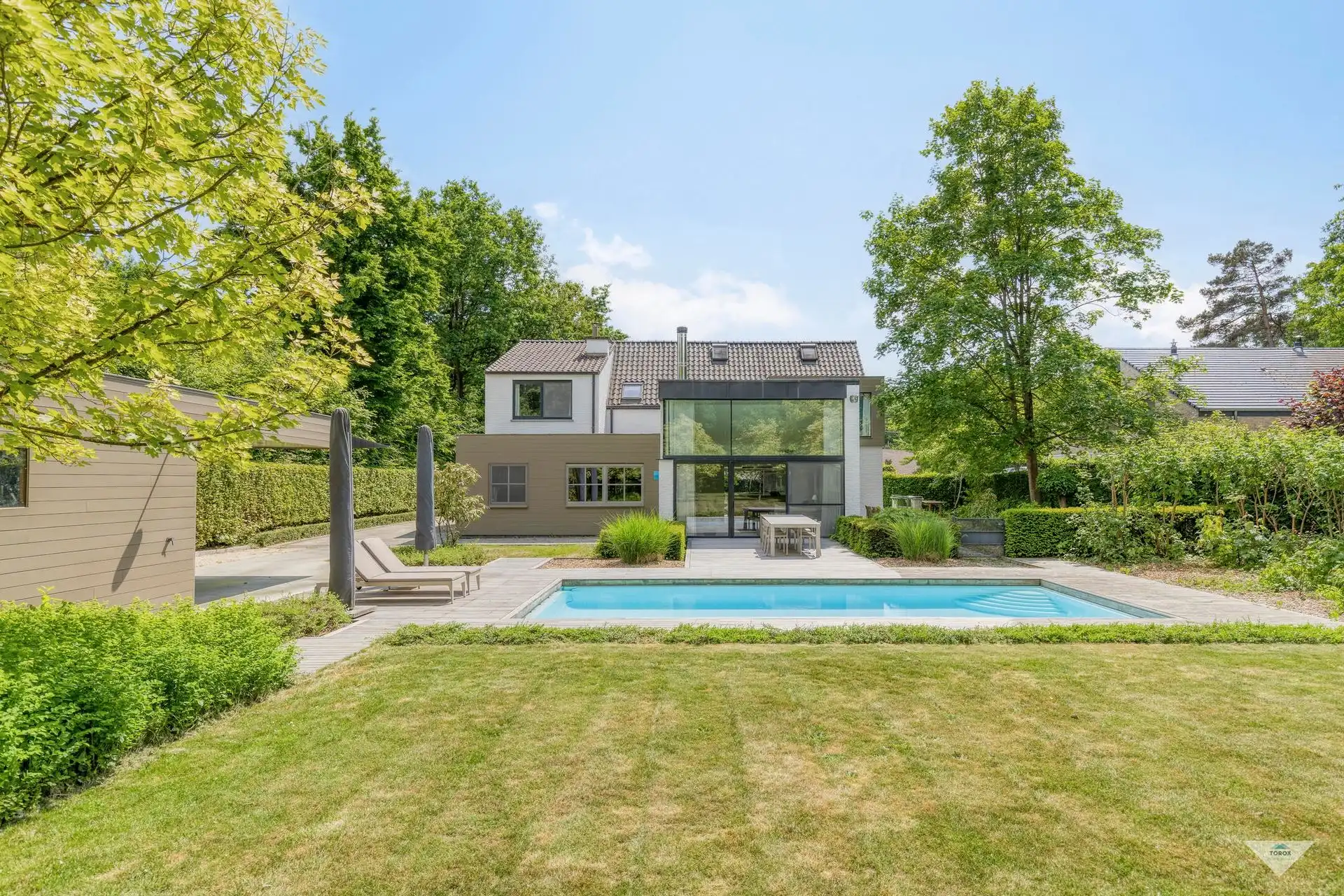 Exclusieve villa in het groene Linden foto 3