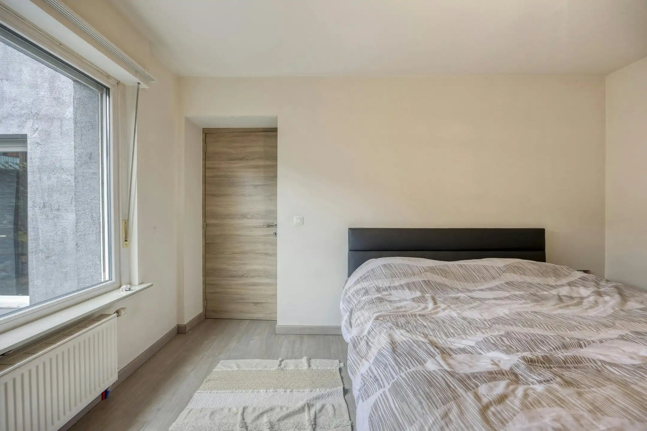 Opbrengsteigendom te koop in centrum van Eeklo foto 12