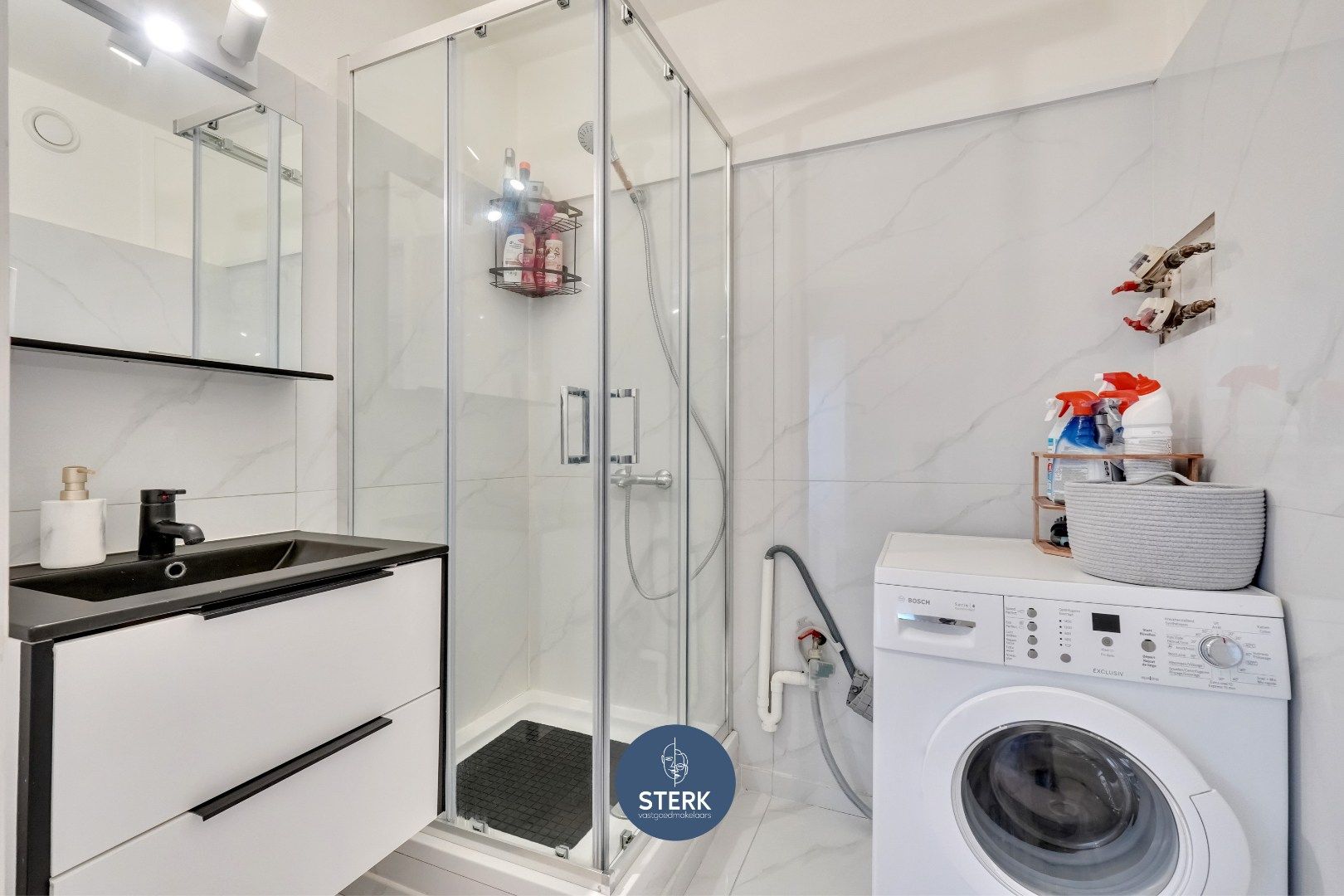 VERHUURD APPARTEMENT OP EEN UITSTEKENDE LOCATIE IN LANAKEN-CENTRUM !  foto 12