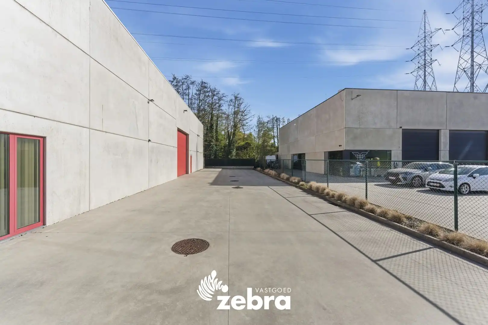 Recent bedrijfsgebouw op gunstige ligging te Roeselare! foto 4