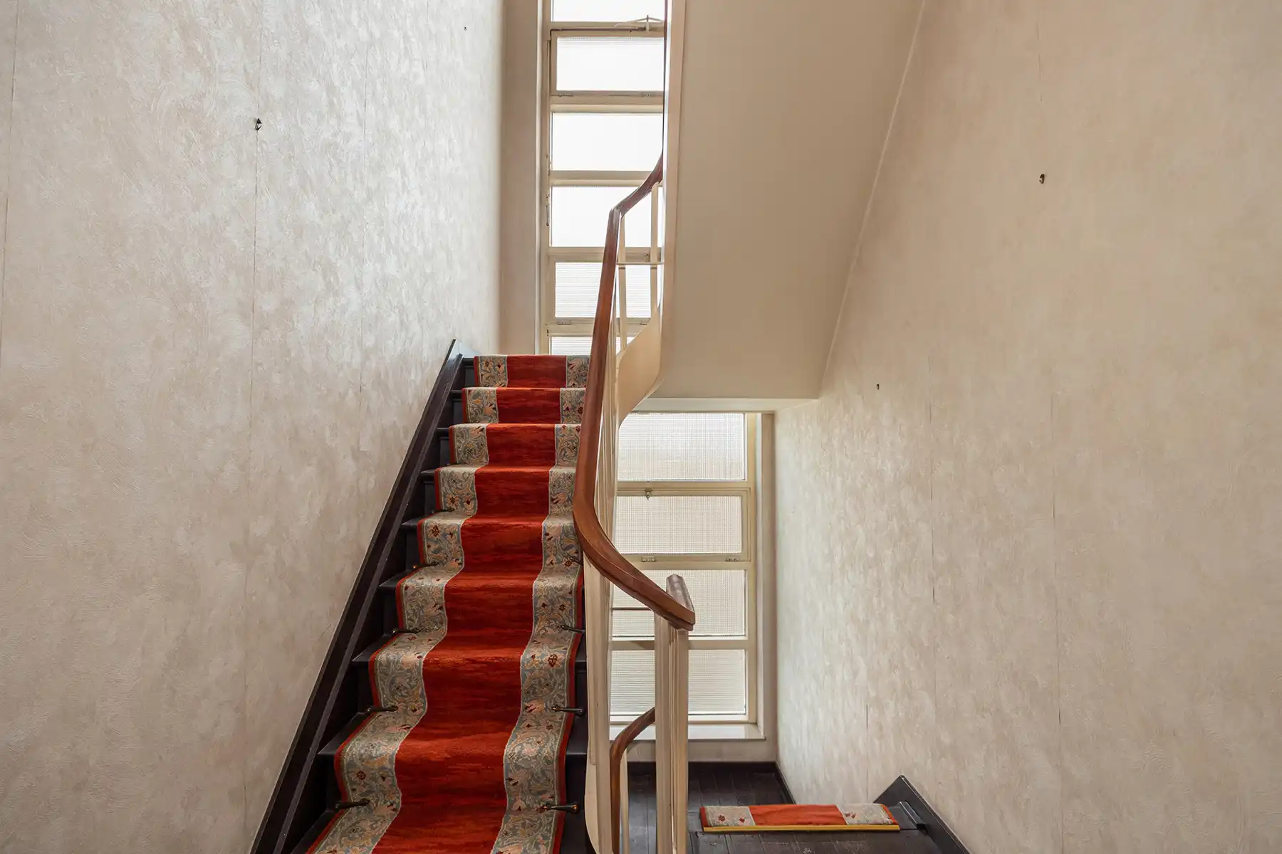 Riante, te renoveren woning op toplocatie  foto 11