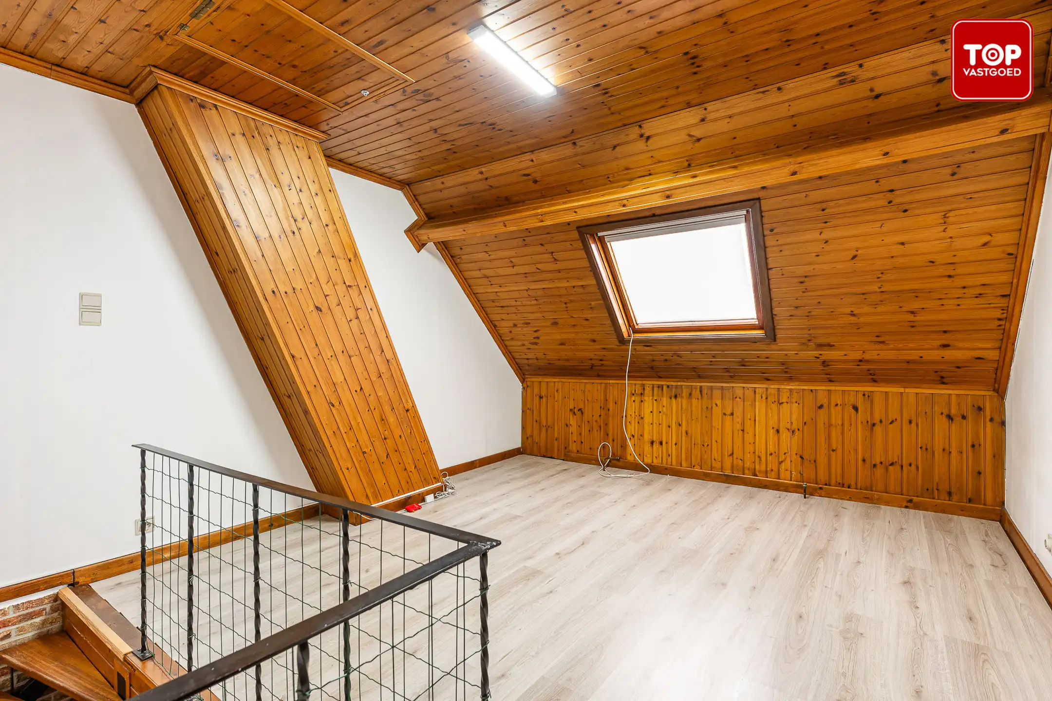 Instapklare woning met stadkskoer op gunstige locatie. foto 21