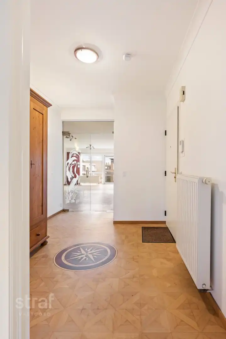 3 slaapkamerappartement met 2 terrassen op Linkeroever foto 5