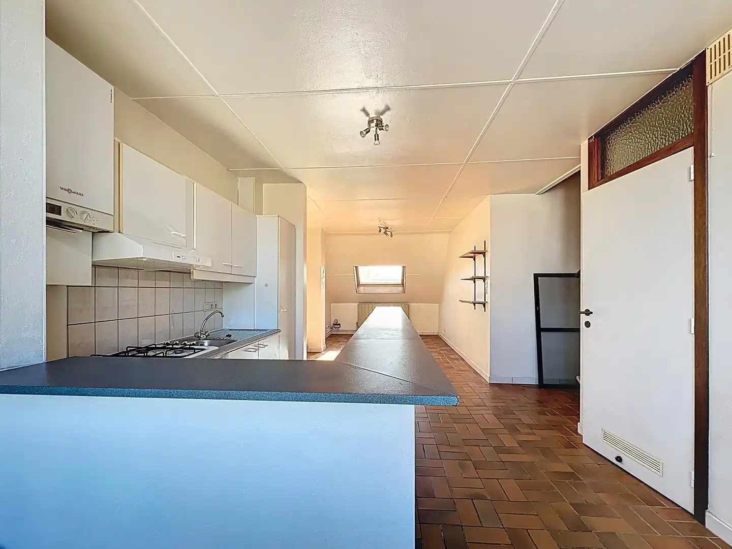 Instapklaar 1 slaapkamer appartement. foto 2