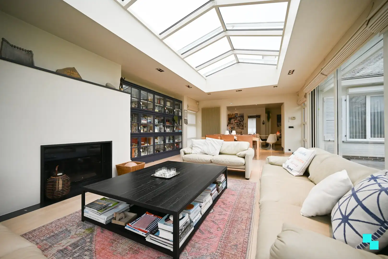 Verrassend ruime woning op hoekperceel te Izegem, Bosmolens foto 13