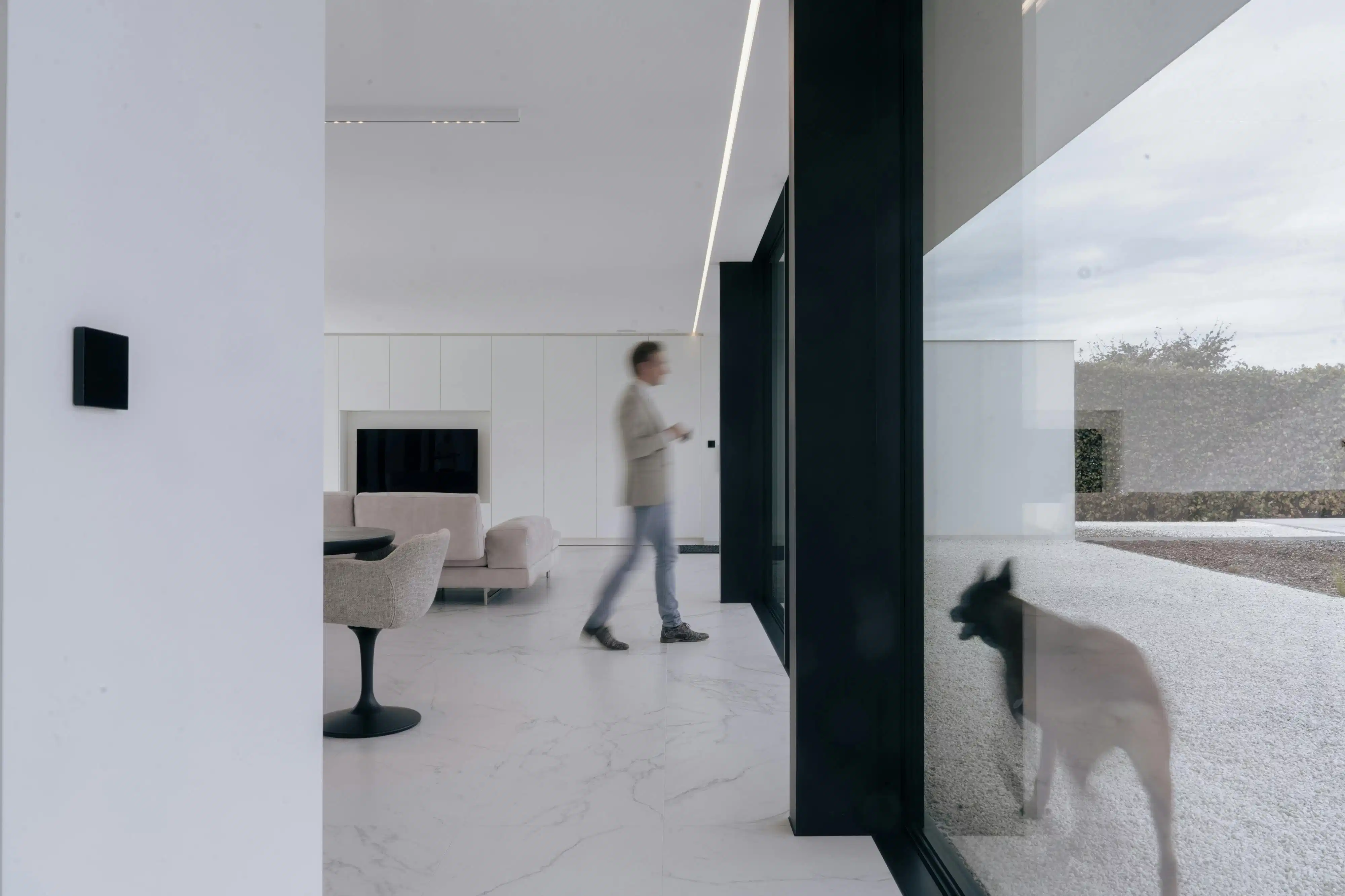 Hypermoderne strakke villa met zwembad nabij Roeselare foto 9