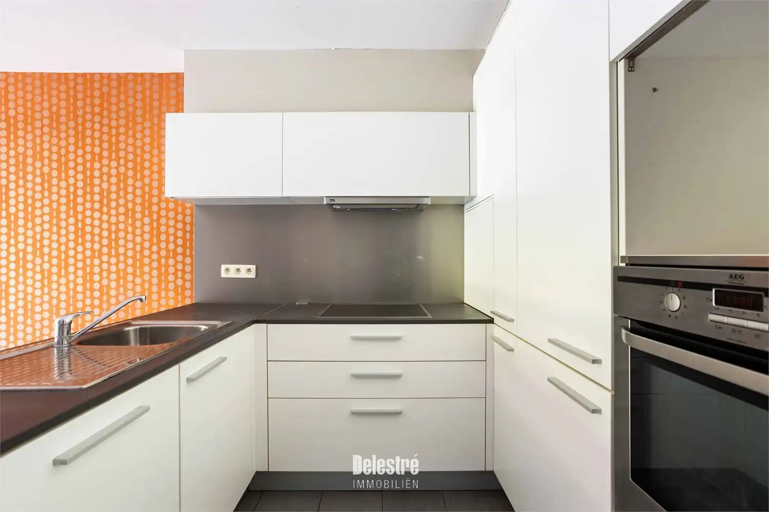 MODERN APP. 3 SLPK. EN RUIM TERRAS MET TUIN INCLUSIEF PARKING foto 18