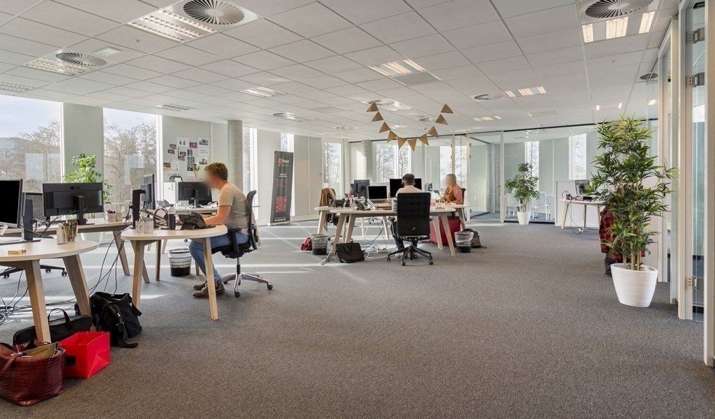 Gemeubelde kantoren met dienstverlening in Planet Business Center aan The Loop in Gent foto 15