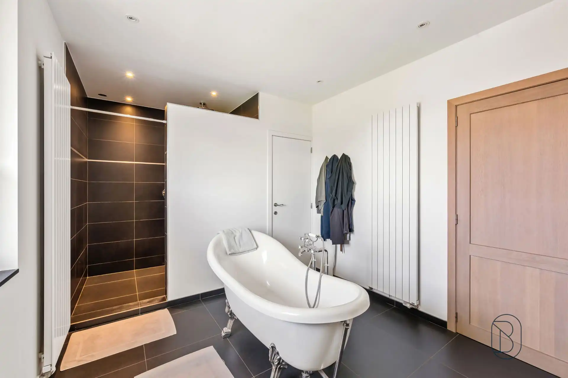 Grote energiezuinige villa met zwemvijver en mooie tuin foto 15