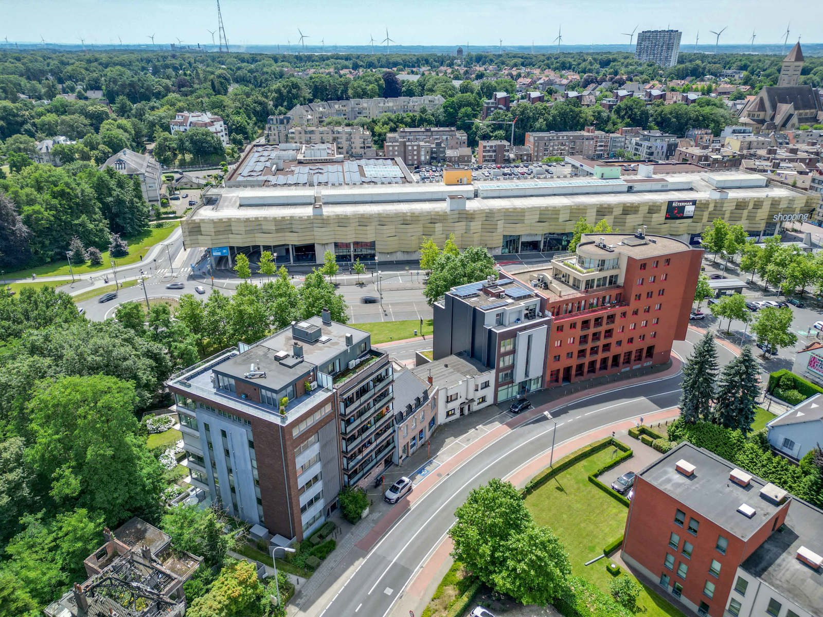 LUXEAPP (147m2) MET 2 SLK, TERRAS,  2 AUTOSTAANPL TE GENK!  foto 36