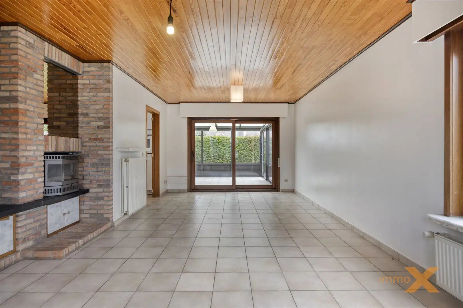 RESIDENTIEEL GELEGEN GEZINSWONING MET 3 SLPKS foto 4