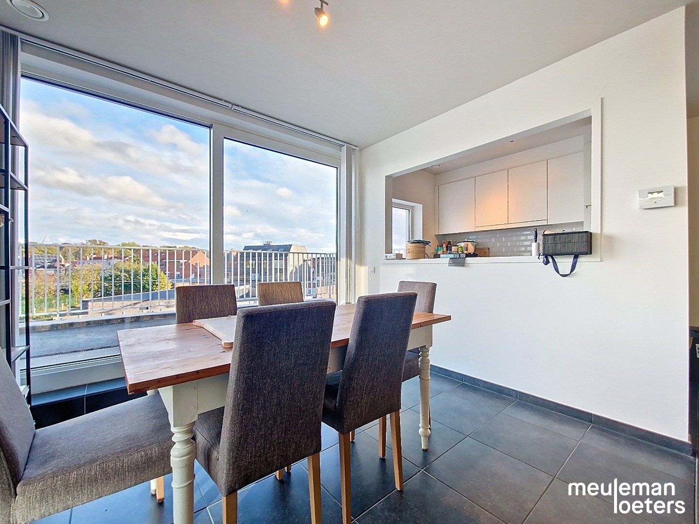 Kwalitatief afgewerkt appartement met parkeerplaats foto 5