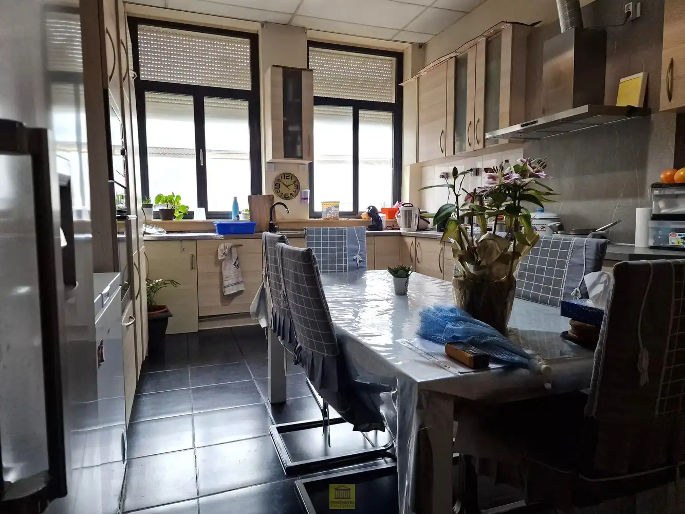 Uitzonderlijk ruim handelspand met woonst in Aalst – ideaal voor grootschalige retail foto 15