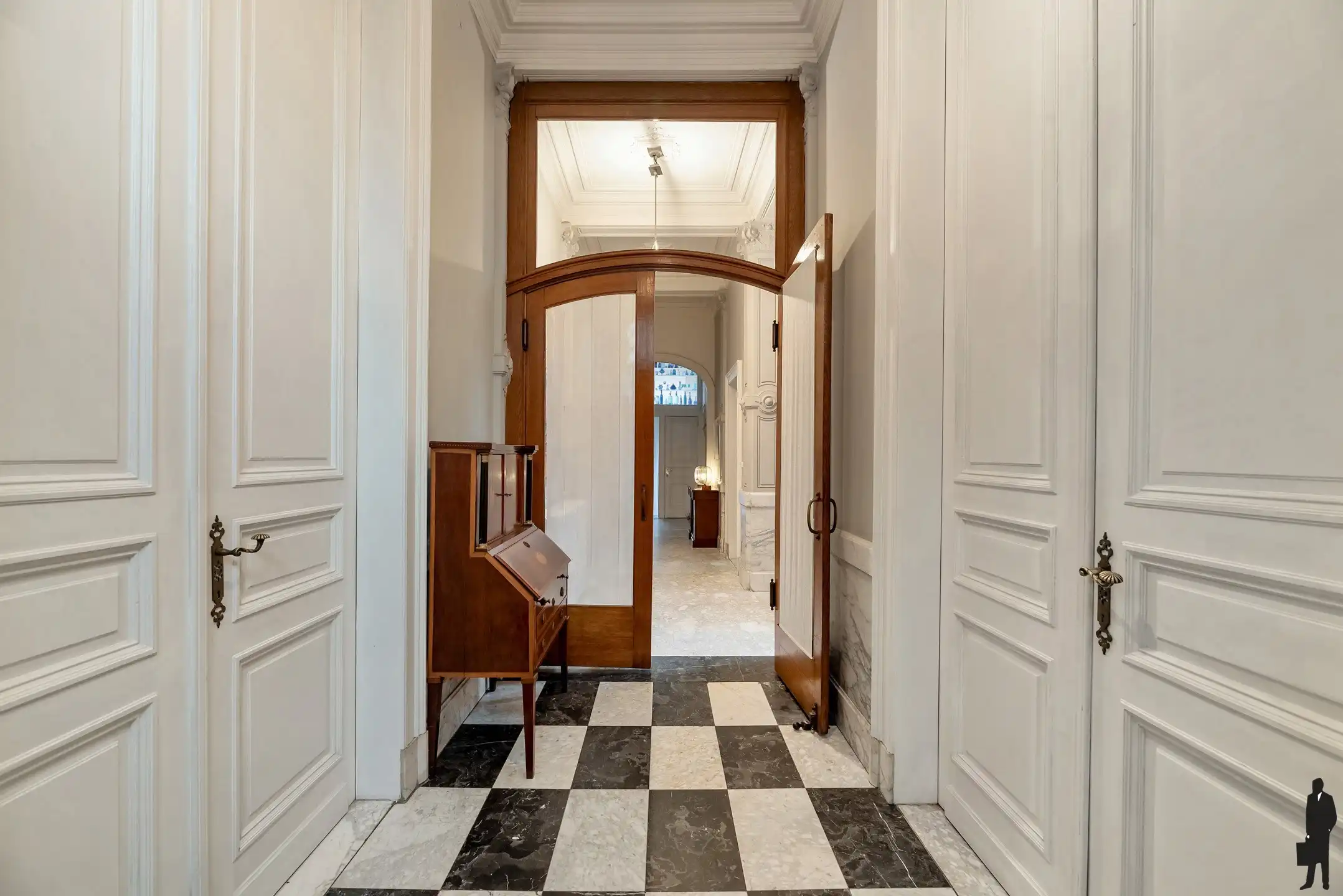 Prachtige directeurswoning met bijgebouw en eigen parking in centrum Turnhout foto 13