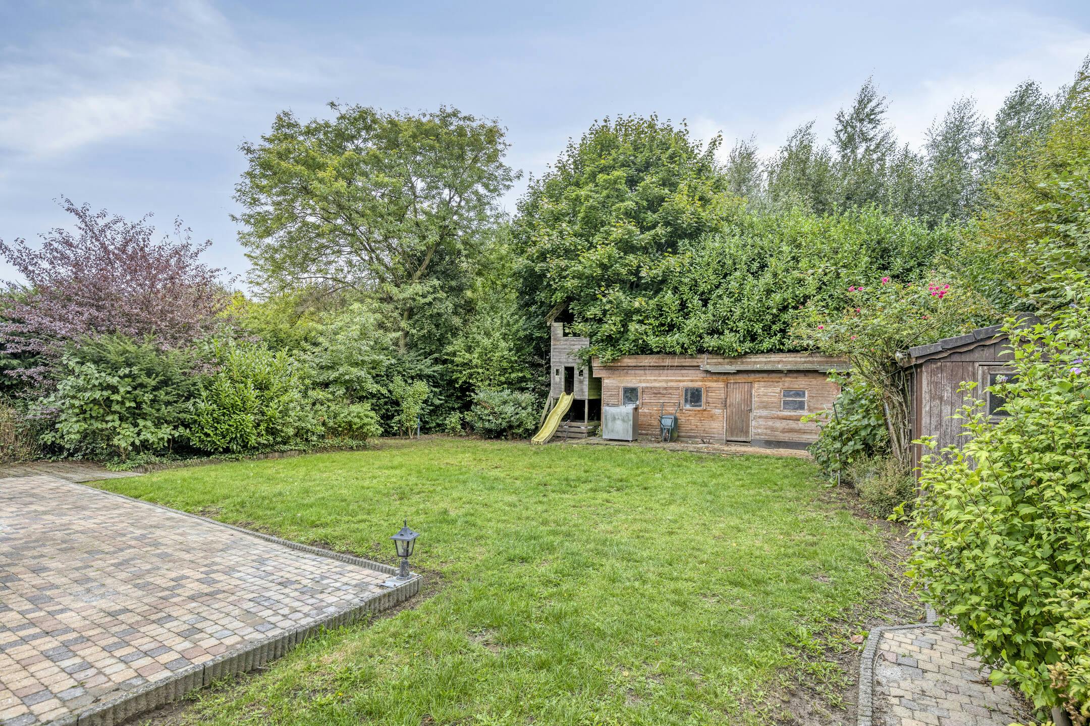 Te renoveren villa met 5 slpk en tuin in Marke foto 15