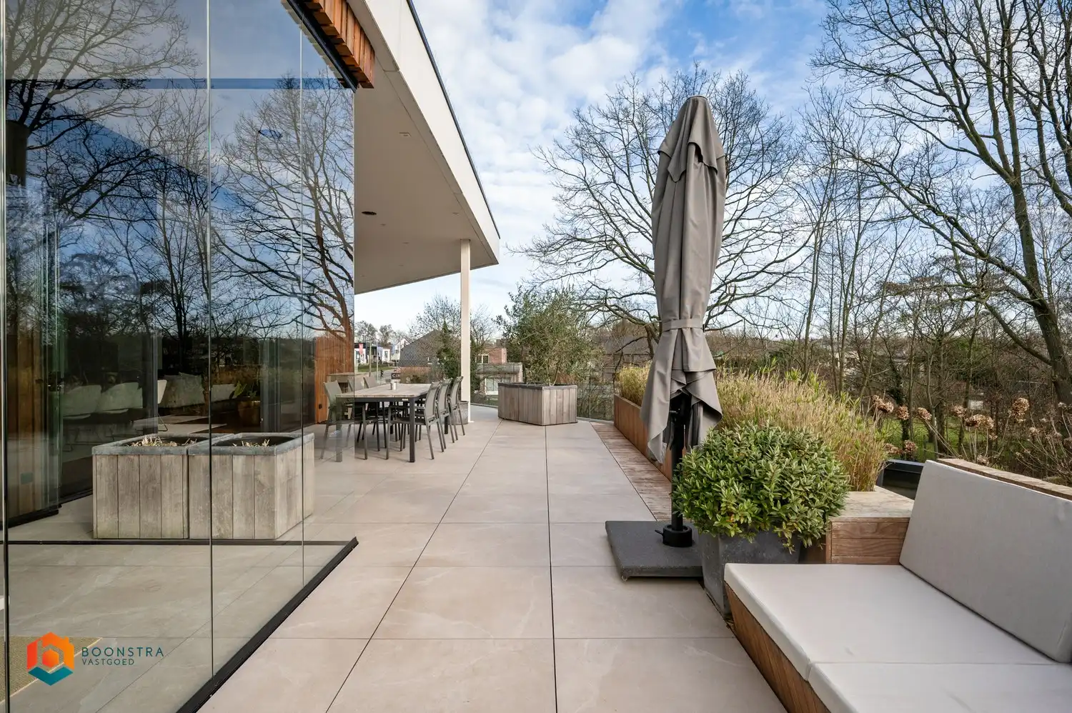 Exclusieve penthouse met 5 slpkrs, riant terras en ruime garage foto 14