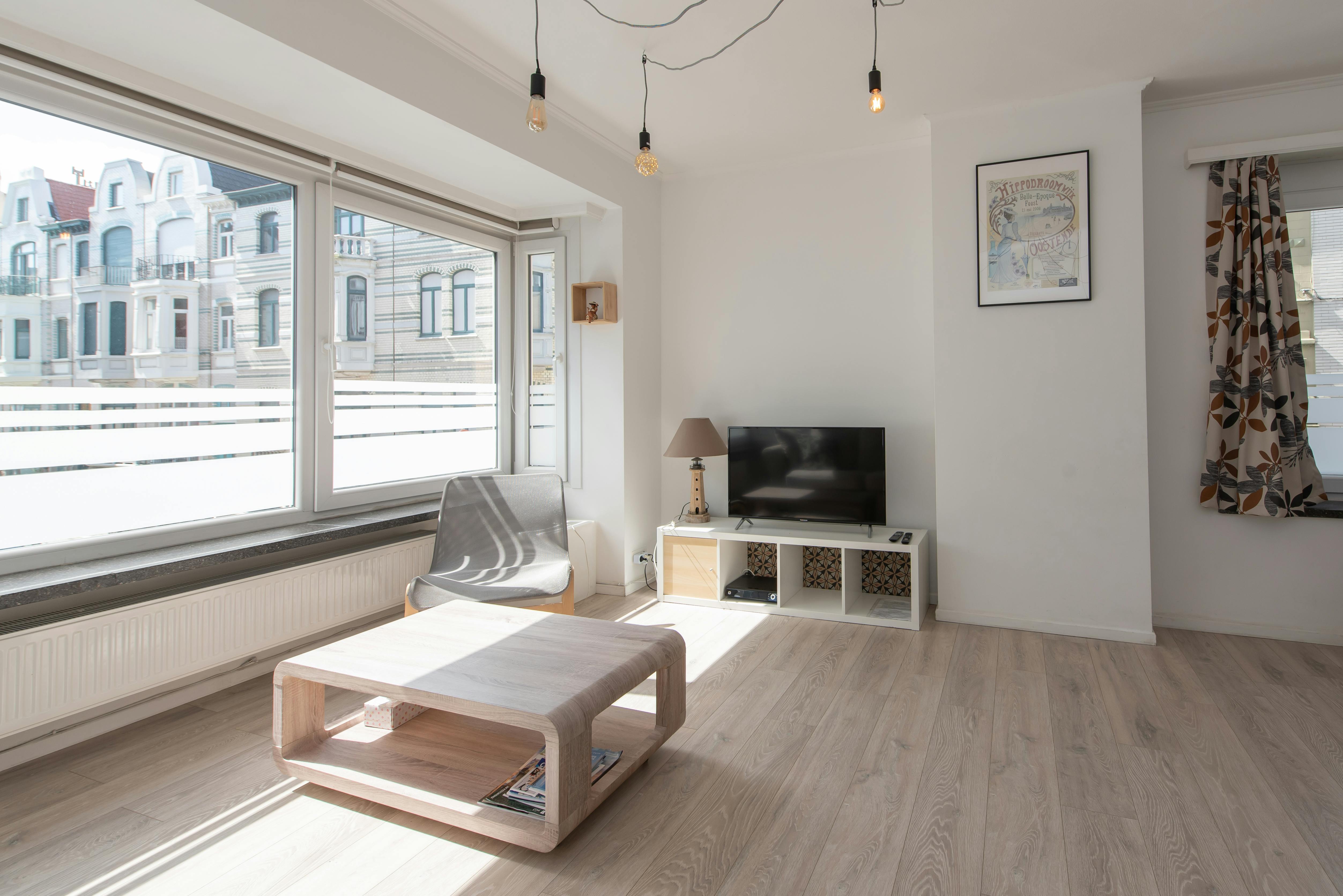 Instapklaar appartement met 2 slaapkamers te Oostende foto 2