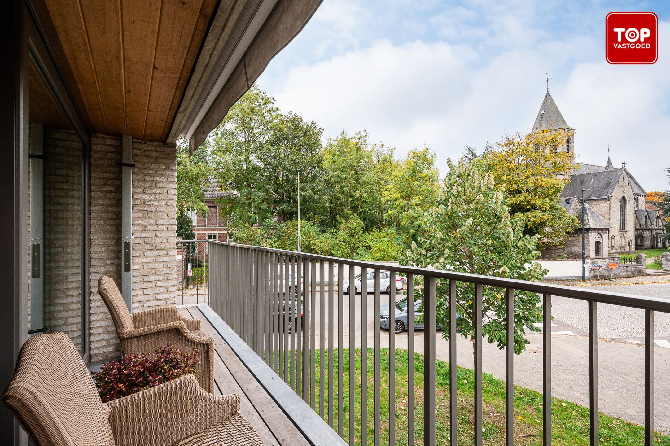 Duplex appartement met prachtig zicht op claeys bouüaertpark foto {{pictureIndex}}