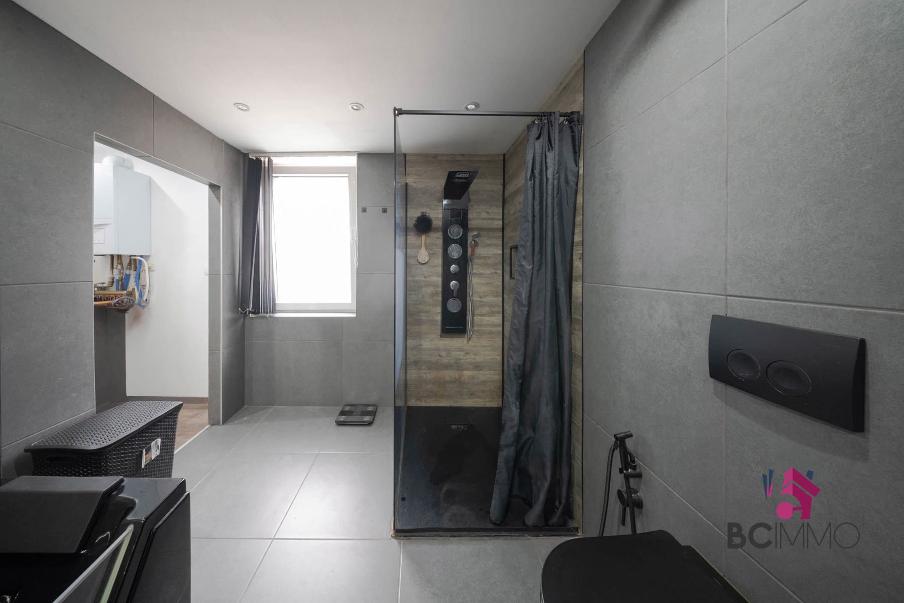 Gerenoveerde rijwoning op gunstige locatie foto 7