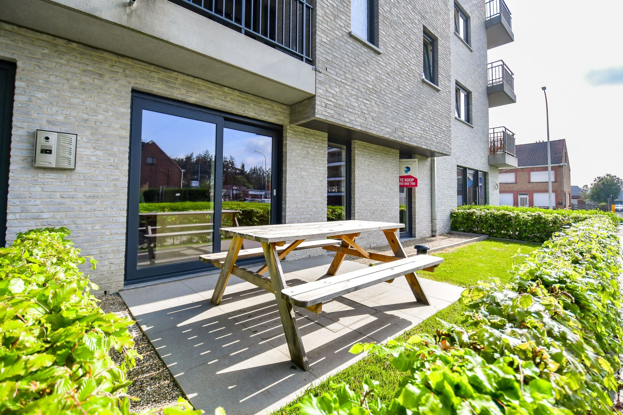 Modern & Energiezuinig Appartement met Ruim Terras - Tuin in Beernem foto 3