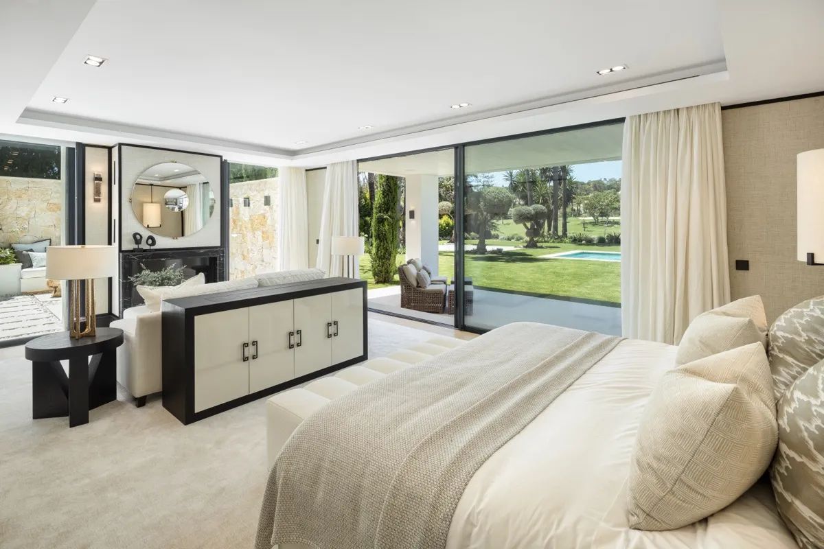 Leven aan de top: exclusieve frontline golfvilla met adembenemend uitzicht en ultieme luxe in Nueva Andalucía foto 9