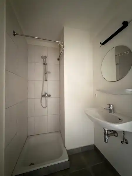 Rustige gelegen gerenoveerd appartement met terras foto 9