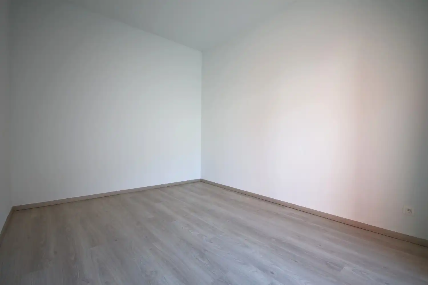 Modern gelijkvloers appartement met 2 slaapkamers en groot terras foto 14